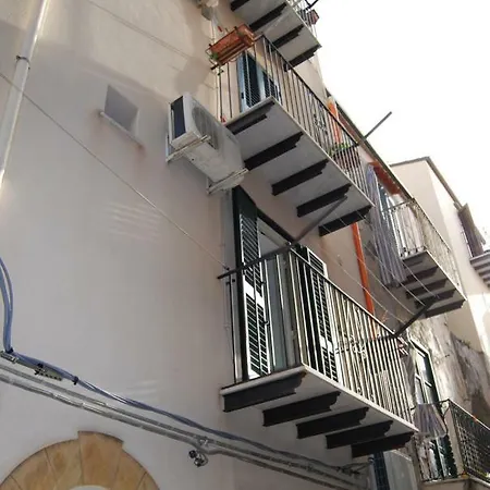 Casa Smeraldo Feriehus *